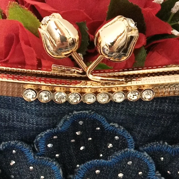 NWT🎁FREE GIFT INCLUDED🎁 Brand New Rhinestones Crystals Denim Shoulder Handbag - Picture 11 of 16